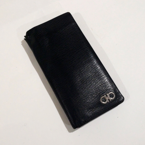 Salvatore Ferragamo Leather Gancini Long Black Bi-Fold Wallet – Luxury, Timeless - Picture 3 of 17